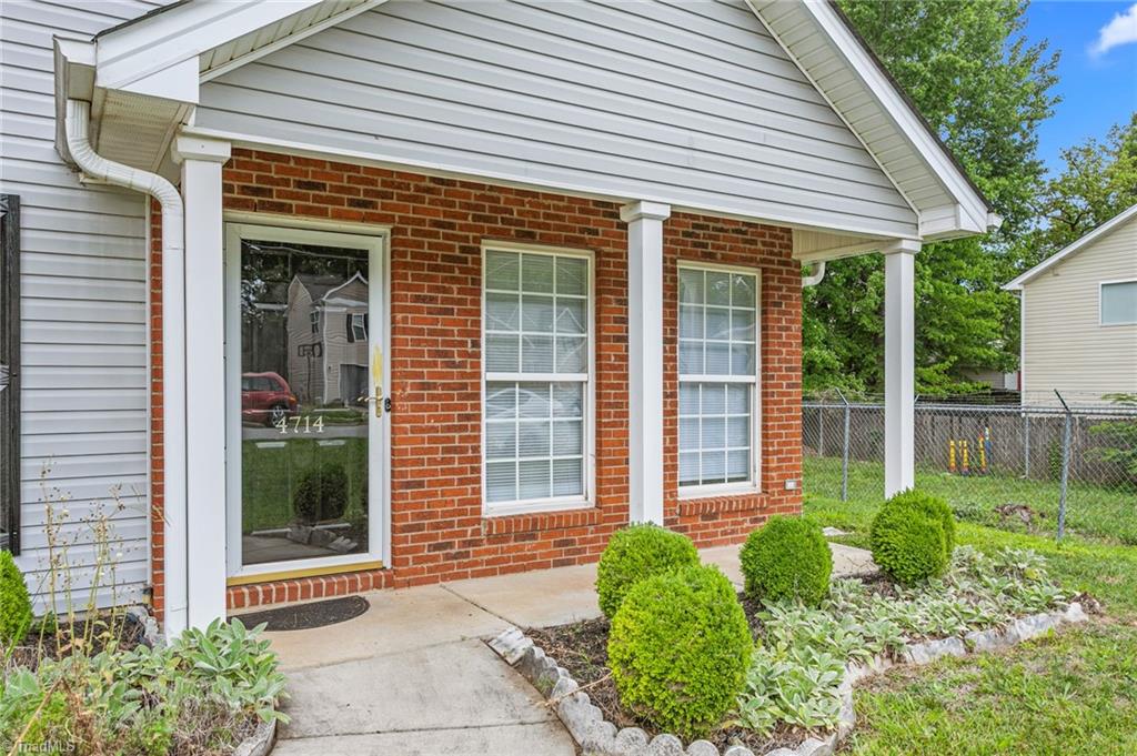 4714 Byers Road Greensboro, NC 27405 - Photo 3 of 29