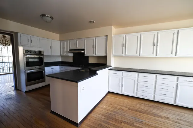 $374,900 | 7233 Creeks Bend Drive, West Bloomfield, MI 48322