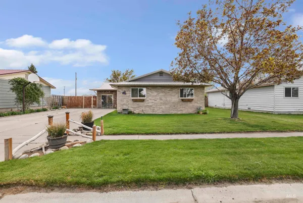 $369,900 | 603 6th Avenue East, Wendell, ID 83355