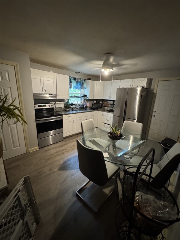 524 Goodwin Street Springfield, MA 01151 - Photo 11 of 16
