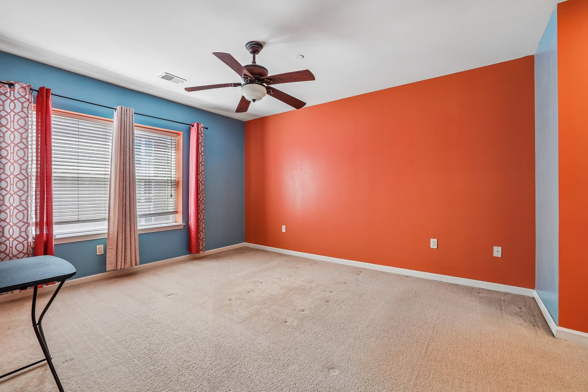 368 Rector Street, Unit 419 Perth Amboy, NJ 08861 - Photo 3 of 24 004.jpg