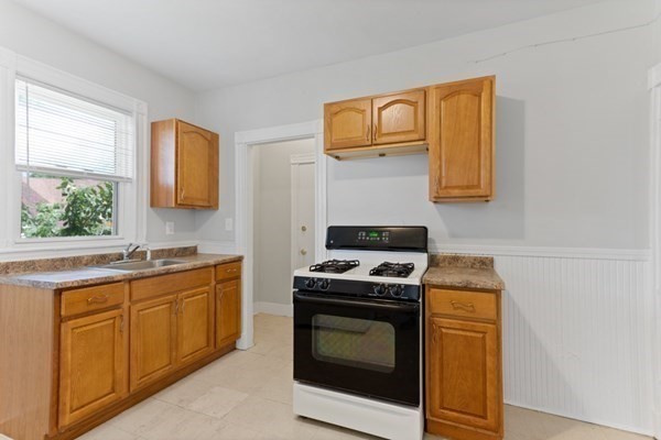 156 Talbot Avenue Boston, MA 02124 - Photo 8 of 28