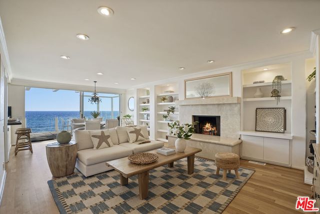 $10,925,000 | 26908 Malibu Cove Colony Drive, Malibu, CA 90265