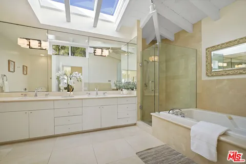 $10,925,000 | 26908 Malibu Cove Colony Drive, Malibu, CA 90265