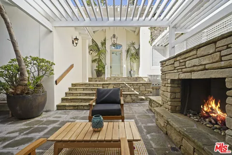 $10,925,000 | 26908 Malibu Cove Colony Drive, Malibu, CA 90265