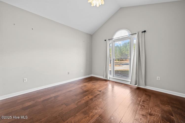 170 Lindenhurst Farm Road Aberdeen, NC 28315 - Photo 20 of 50 170 Lindenhurst bed1