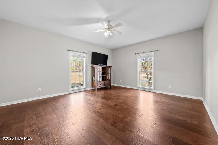 170 Lindenhurst Farm Road Aberdeen, NC 28315 - Photo 23 of 50 170 Lindenhurst bed 2