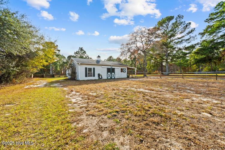 170 Lindenhurst Farm Road Aberdeen, NC 28315 - Photo 35 of 50 170 Lindenhurst barn 2