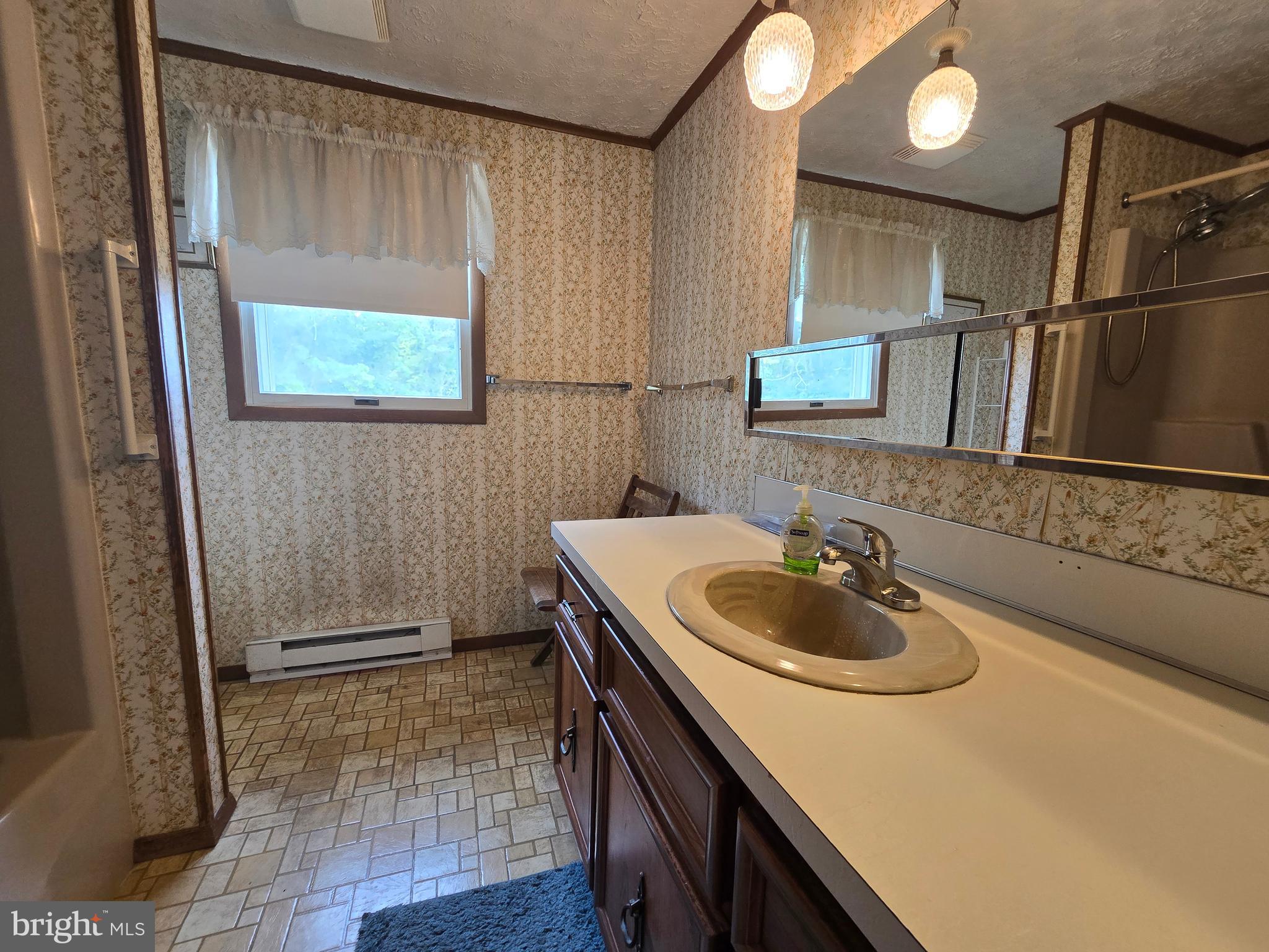 6752 Winchester Grade Road Berkeley Springs, WV 25411 - Photo 21 of 51 Hall Bathroom
