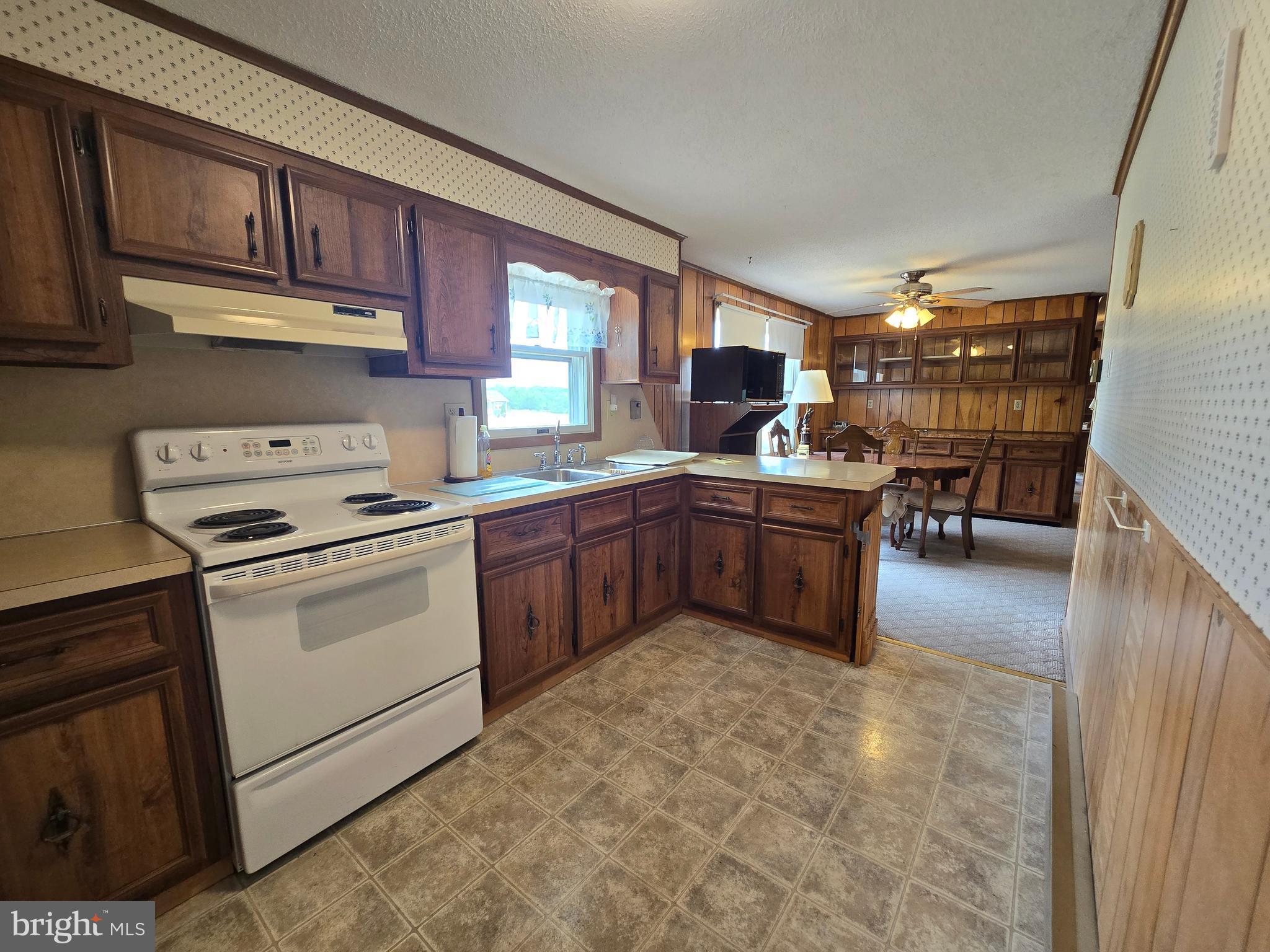 6752 Winchester Grade Road Berkeley Springs, WV 25411 - Photo 3 of 51 Kitchen