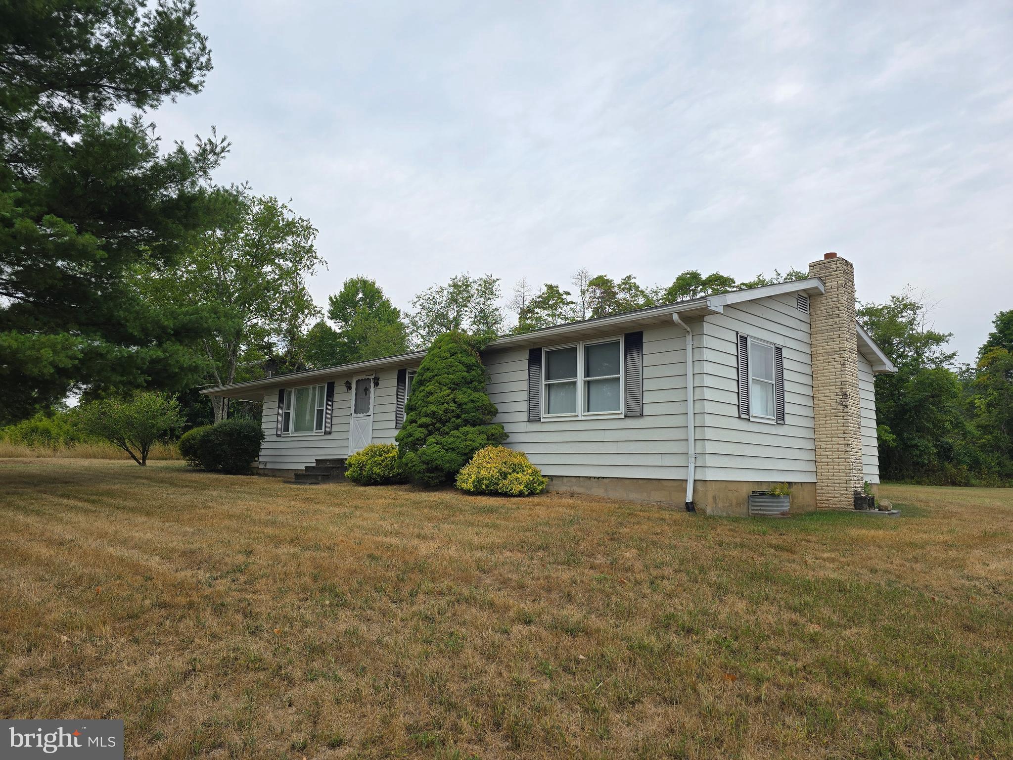 6752 Winchester Grade Road Berkeley Springs, WV 25411 - Photo 42 of 51 Front yard