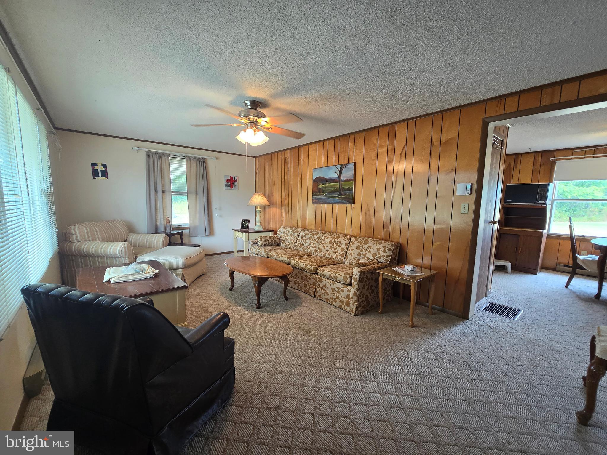 6752 Winchester Grade Road Berkeley Springs, WV 25411 - Photo 10 of 51 Living Room