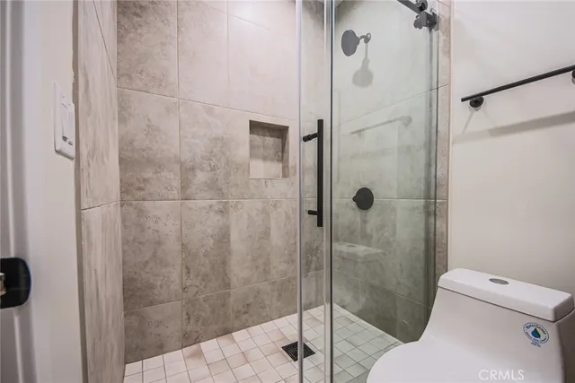 $4,867 | 2129 Aaron Street, Unit 1, Los Angeles, CA 90026