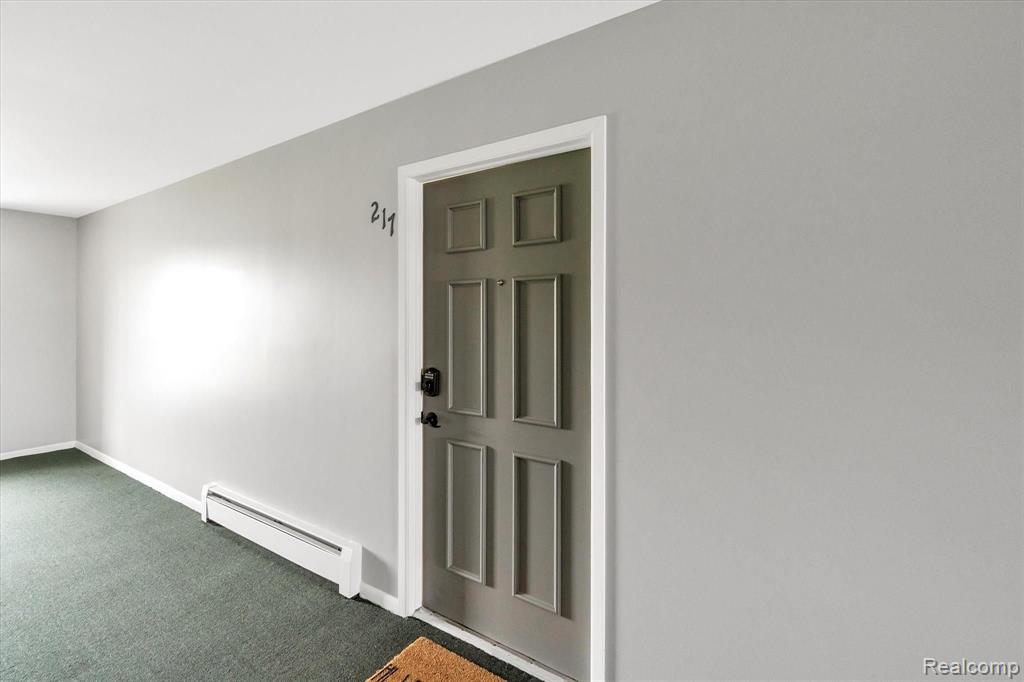 1121 Tienken Court, Unit 217 Rochester Hills, MI 48306 - Photo 6 of 23
