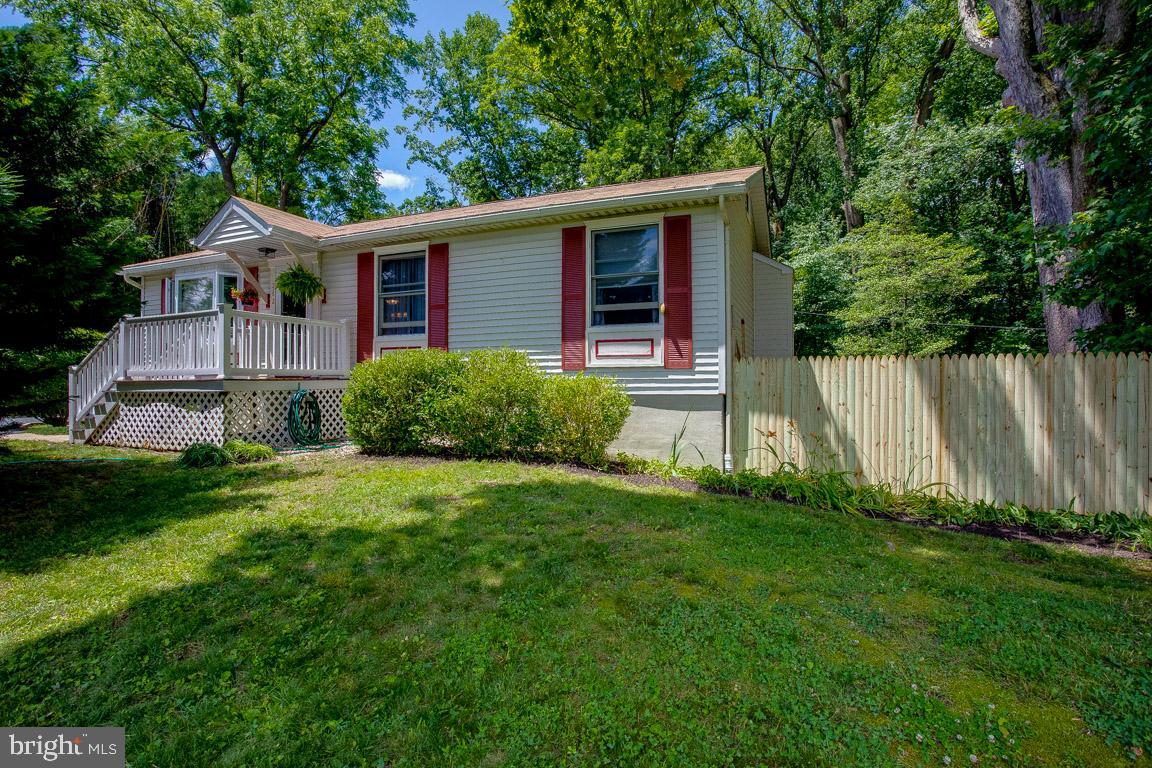 262 Peninsula Farm Road Arnold, MD 21012 - Photo 1 of 47 Front elevation