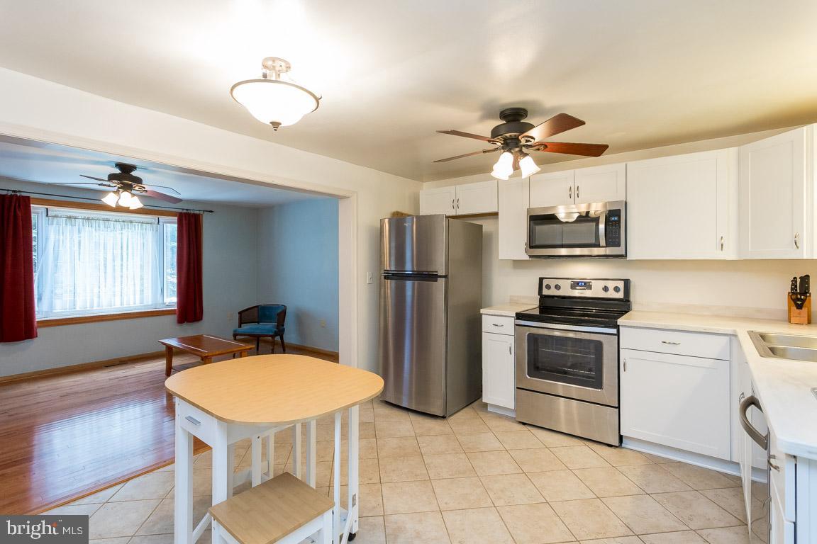 262 Peninsula Farm Road Arnold, MD 21012 - Photo 15 of 47 Kitchen
