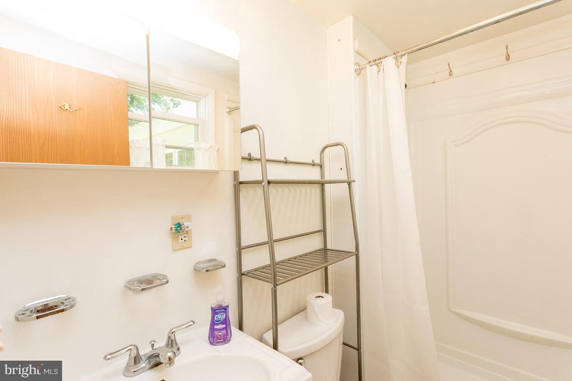 262 Peninsula Farm Road Arnold, MD 21012 - Photo 24 of 47 Master Bath