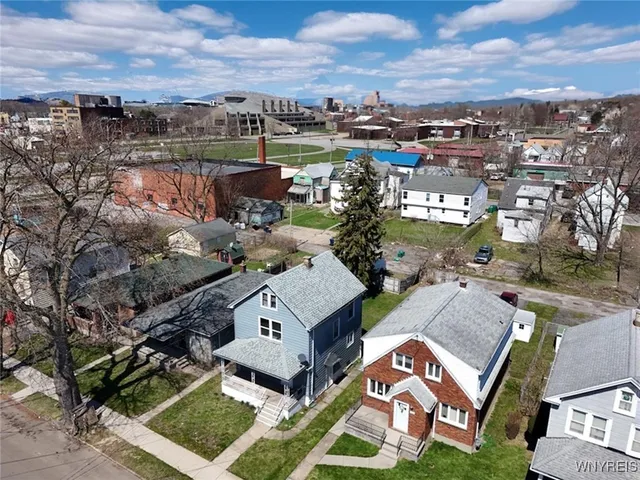 $110,000 | 1126 La Salle Avenue, Niagara Falls, NY 14301