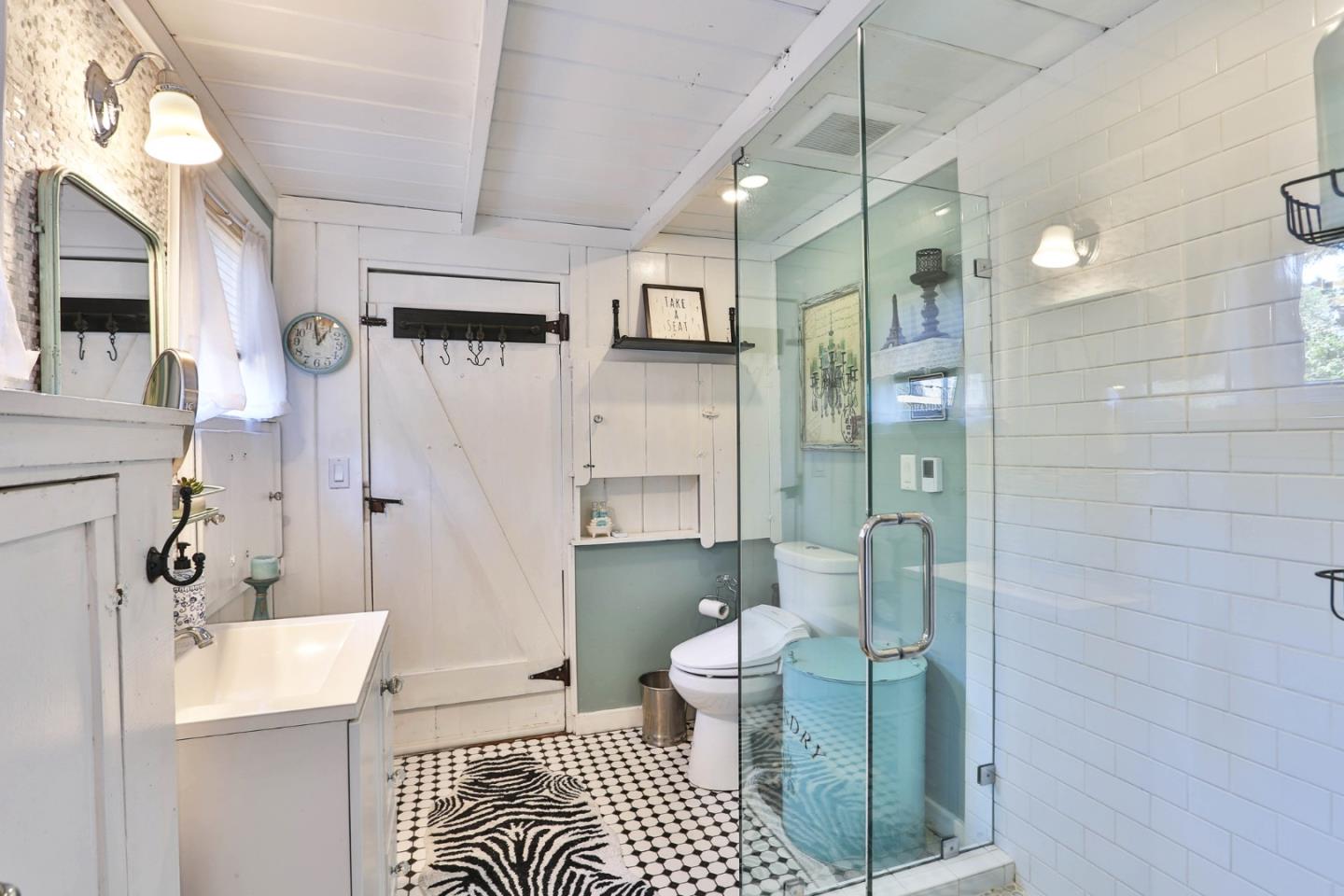 212 Riverside Avenue Ben Lomond, CA 95005 - Photo 14 of 41 Gallery Image 14