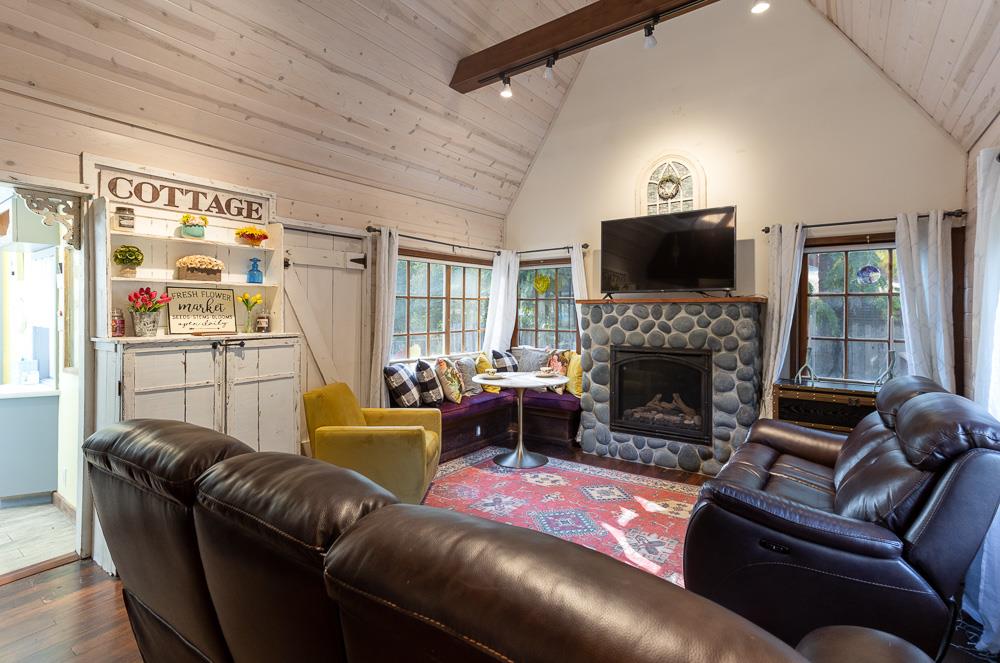 212 Riverside Avenue Ben Lomond, CA 95005 - Photo 5 of 41 Gallery Image 5