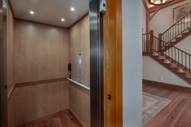 $11,000,000 | 77 Timber Ridge, Warren, VT 05674