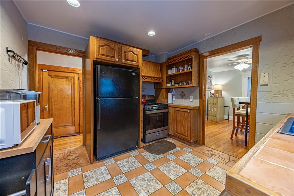 348 Anthony Street Pittsburgh, PA 15210 - Photo 8 of 27