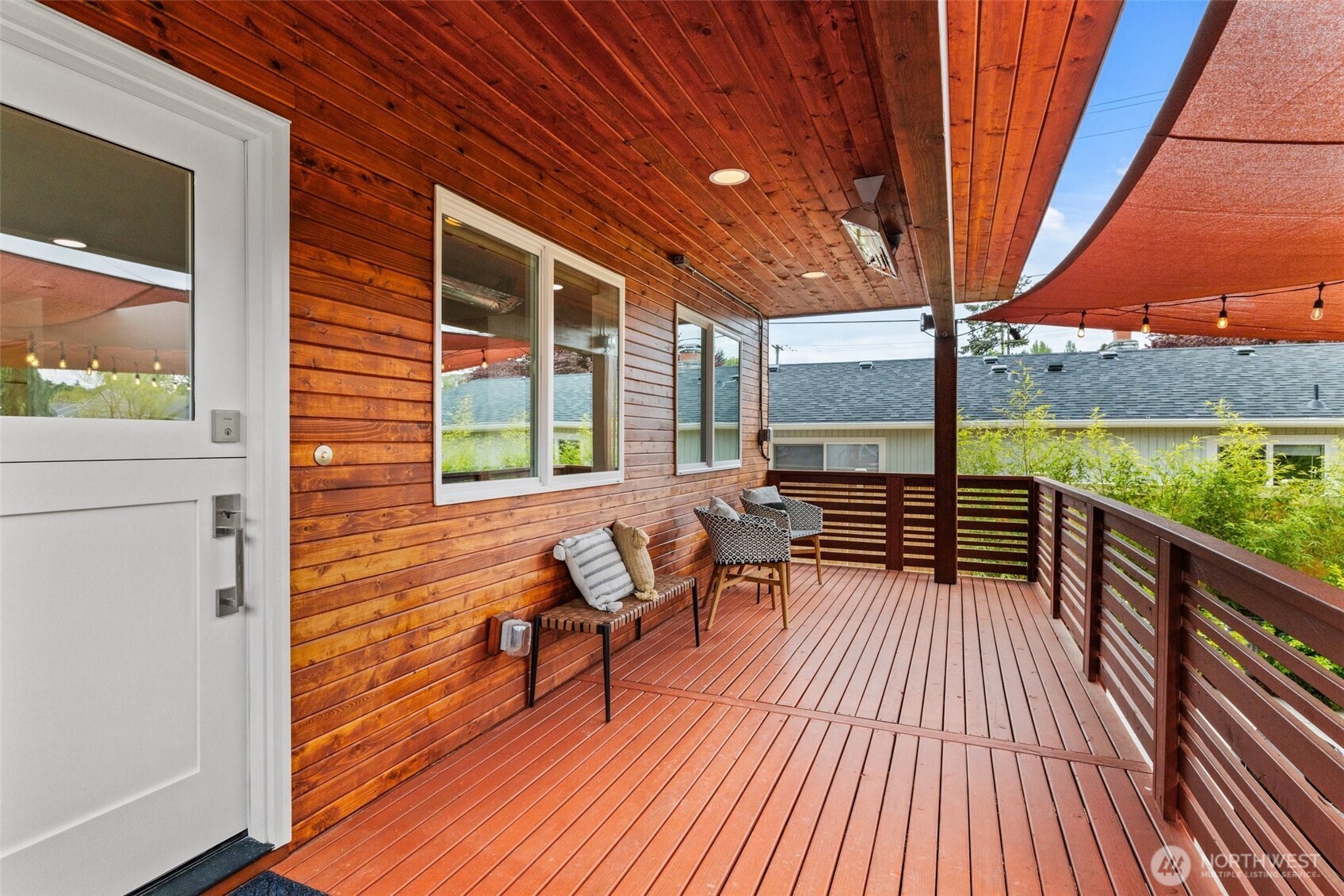 4916 Southwest Dawson Street Seattle, WA 98136 - Photo 2 of 29 Gallery Image 2