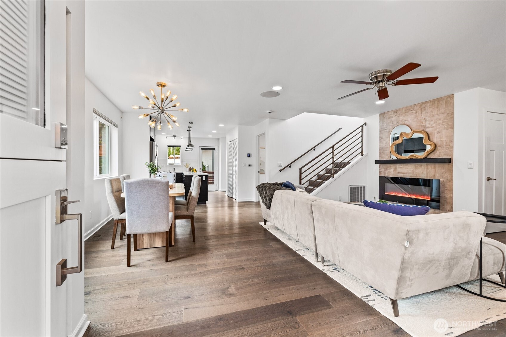 4916 Southwest Dawson Street Seattle, WA 98136 - Photo 4 of 29 Gallery Image 4