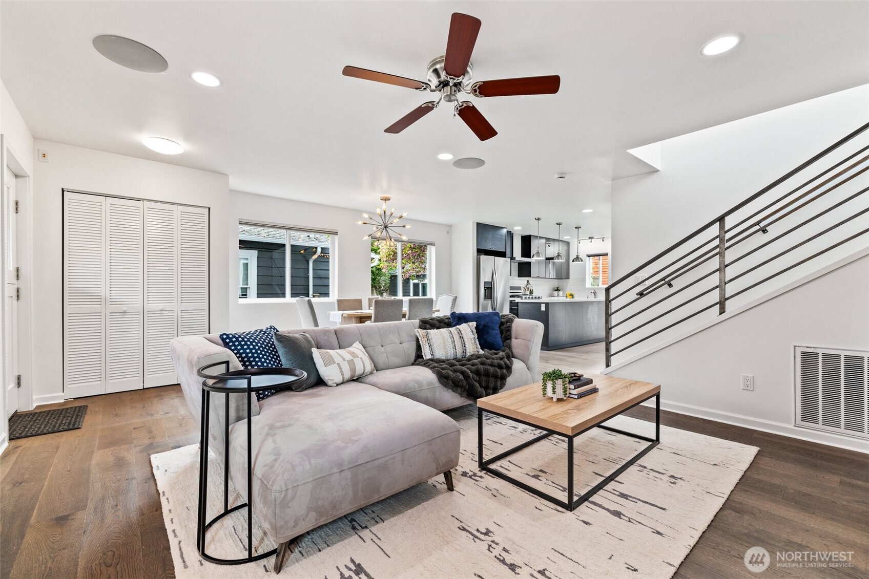 4916 Southwest Dawson Street Seattle, WA 98136 - Photo 6 of 29 Gallery Image 6
