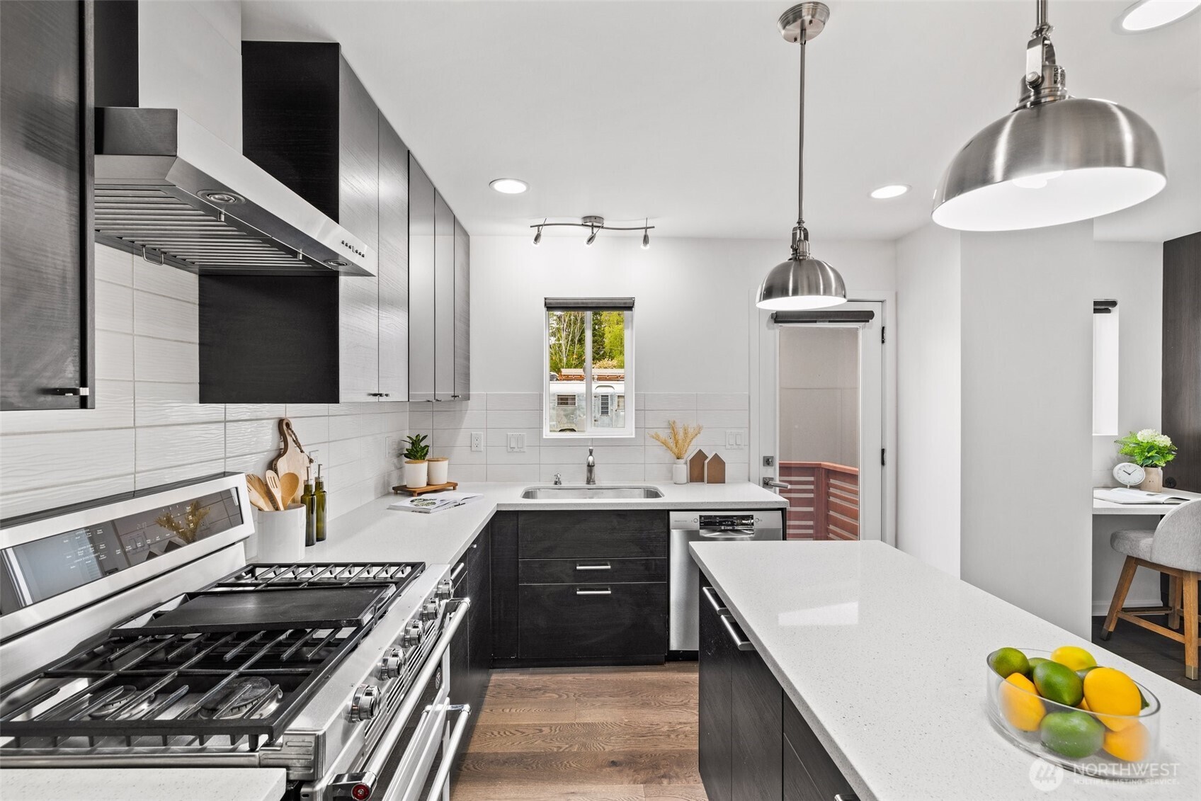 4916 Southwest Dawson Street Seattle, WA 98136 - Photo 9 of 29 Gallery Image 9