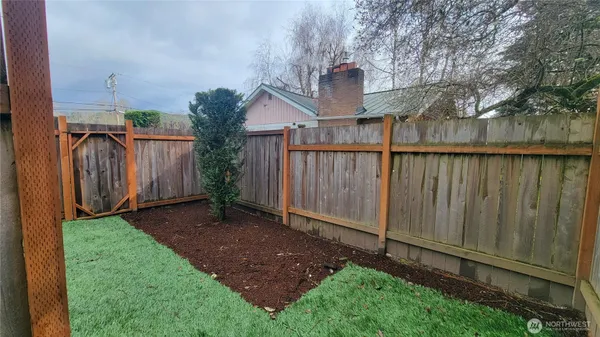 $2,050 | 4228 337th Place Southeast, Fall City, WA 98024