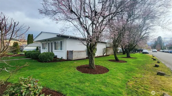 $2,050 | 4228 337th Place Southeast, Fall City, WA 98024