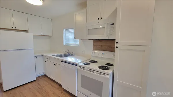 $2,050 | 4228 337th Place Southeast, Fall City, WA 98024