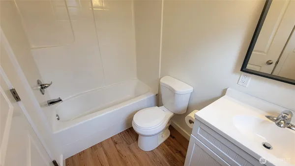 $2,050 | 4228 337th Place Southeast, Fall City, WA 98024