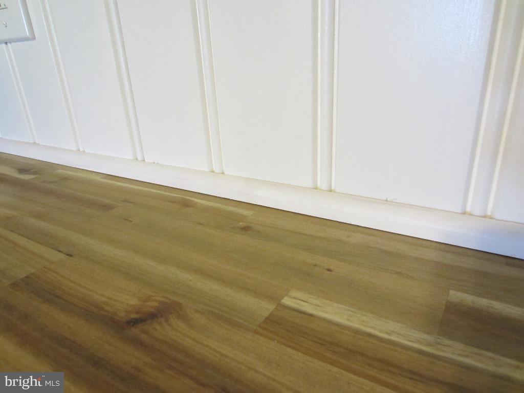 44 Green Acre Road Lititz, PA 17543 - Photo 22 of 66 a view of room and wooden floor