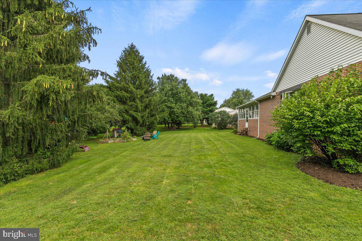 44 Green Acre Road Lititz, PA 17543 - Photo 62 of 66 a view of yard with green space