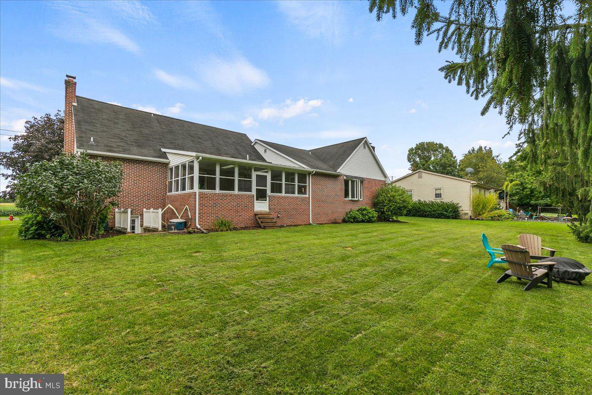 44 Green Acre Road Lititz, PA 17543 - Photo 65 of 66 a view of a house with backyard and garden