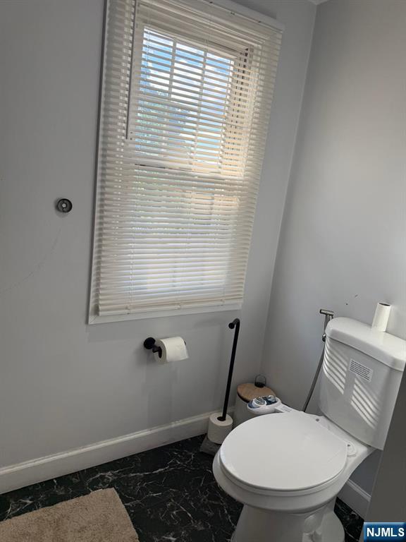 567 Studio Road, Unit 2 Ridgefield, NJ 07657 - Photo 8 of 9