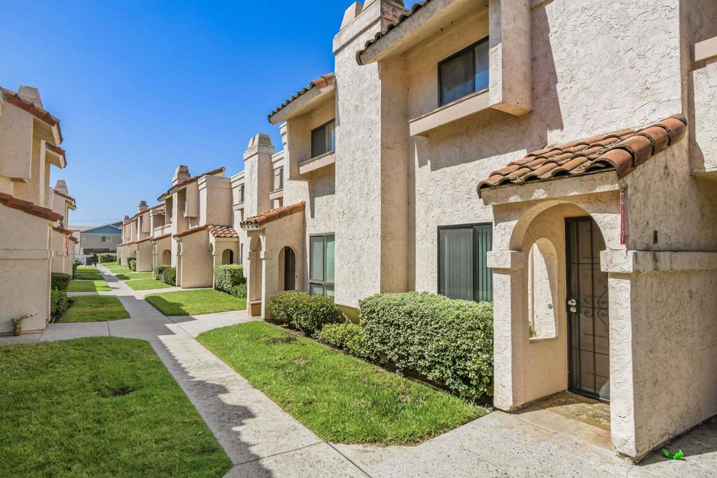 12553 Mapleview Street, Unit 3 Lakeside, CA 92040 - Photo 2 of 38