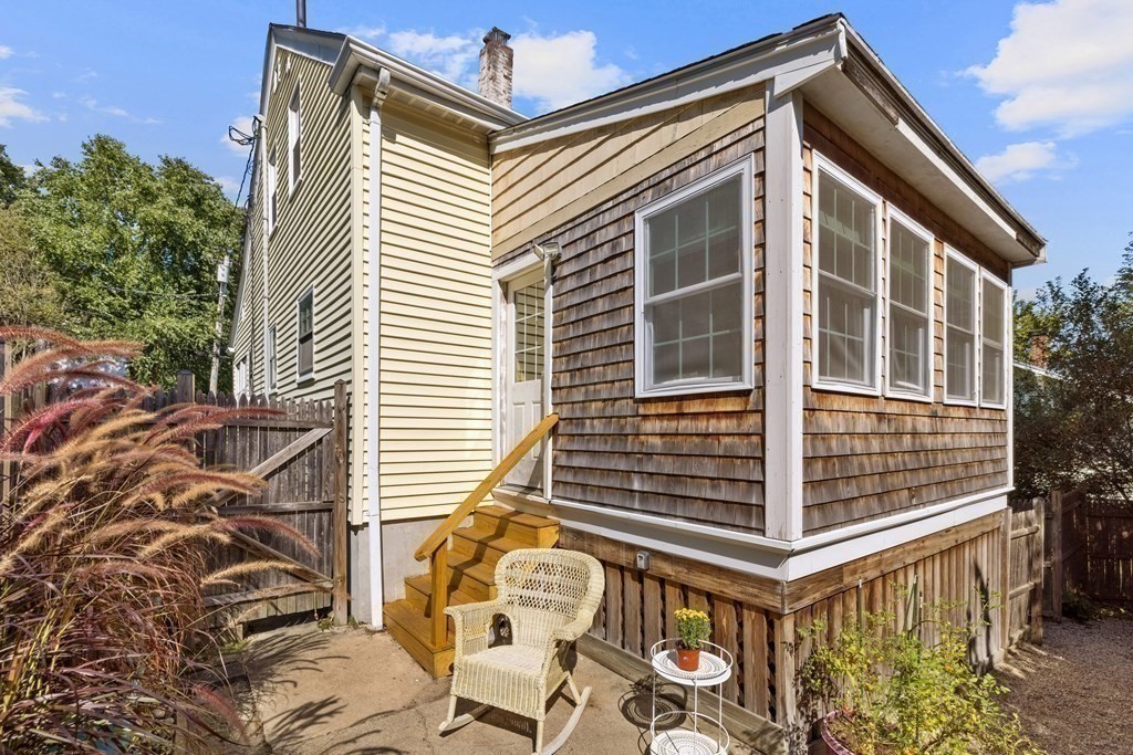 10 Bowker Street Lexington, MA 02421 - Photo 21 of 24 a front view of a house