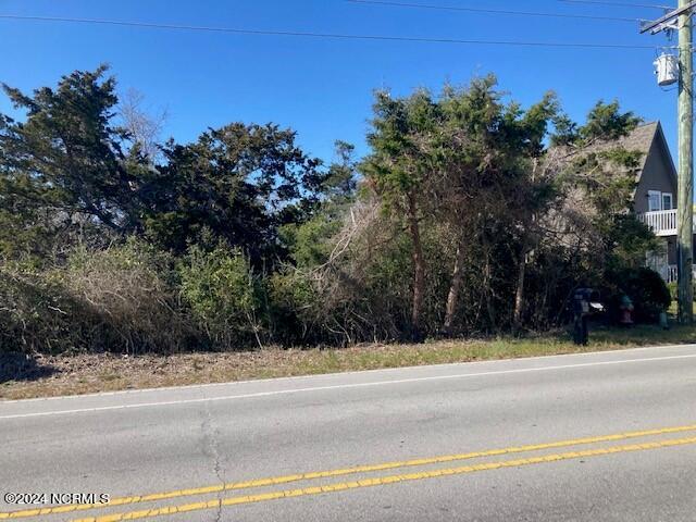 817 South Topsail Dr