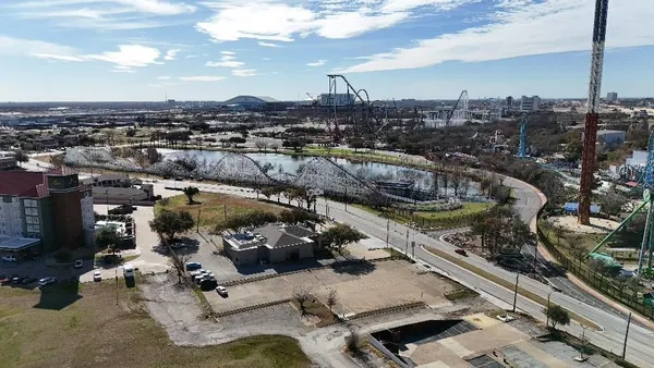 $1,500,000 | 912 Six Flags Drive, Arlington, TX 76011