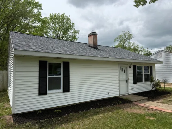$1,750 | 719 West Van Hoesen Boulevard, Portage, MI 49024