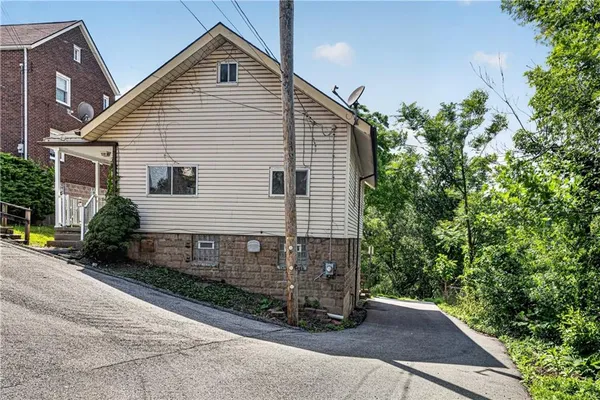 $84,900 | 2807 Fayette Street, McKeesport, PA 15132