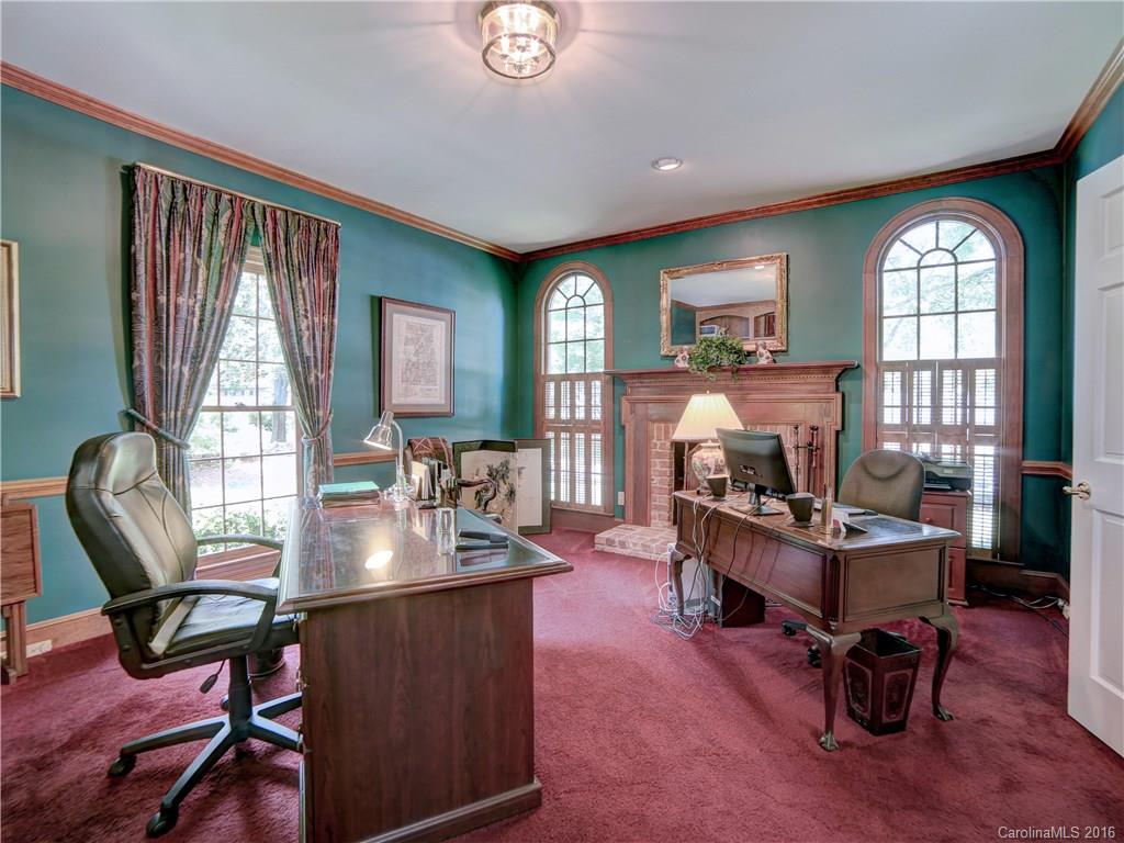 2133 Sutton Springs Road Charlotte, NC 28226 - Photo 4 of 24 Gallery Image 4