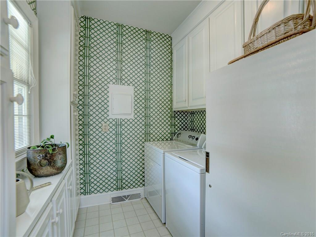 2133 Sutton Springs Road Charlotte, NC 28226 - Photo 8 of 24 Gallery Image 8