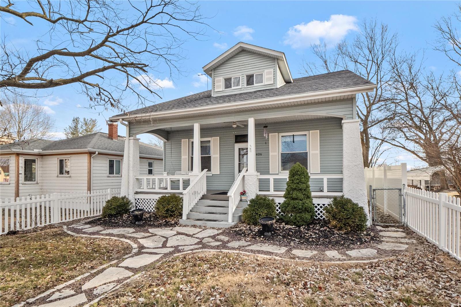 406 West St Louis Street Lebanon, IL 62254 - Photo 2 of 43