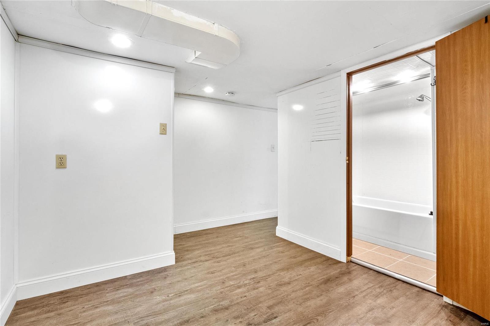 406 West St Louis Street Lebanon, IL 62254 - Photo 32 of 43