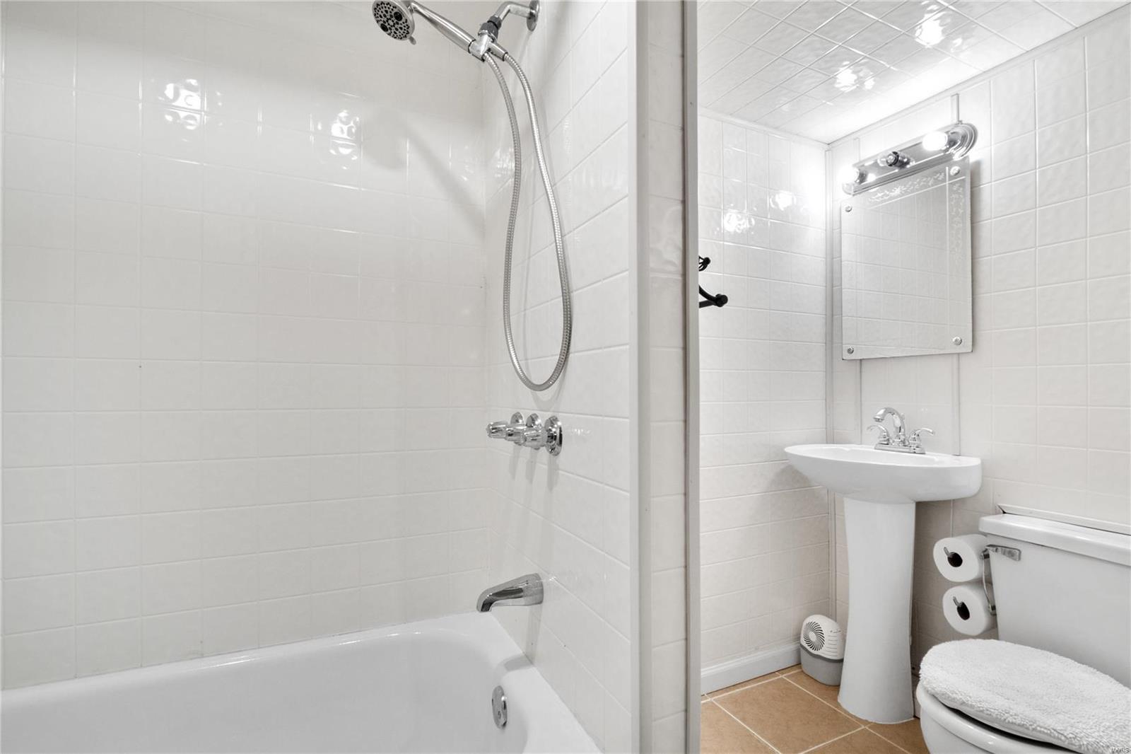 406 West St Louis Street Lebanon, IL 62254 - Photo 33 of 43