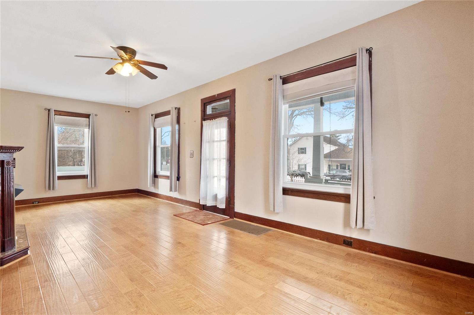 406 West St Louis Street Lebanon, IL 62254 - Photo 5 of 43